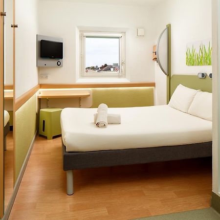 ibis budget London Hounslow Eksteriør bilde