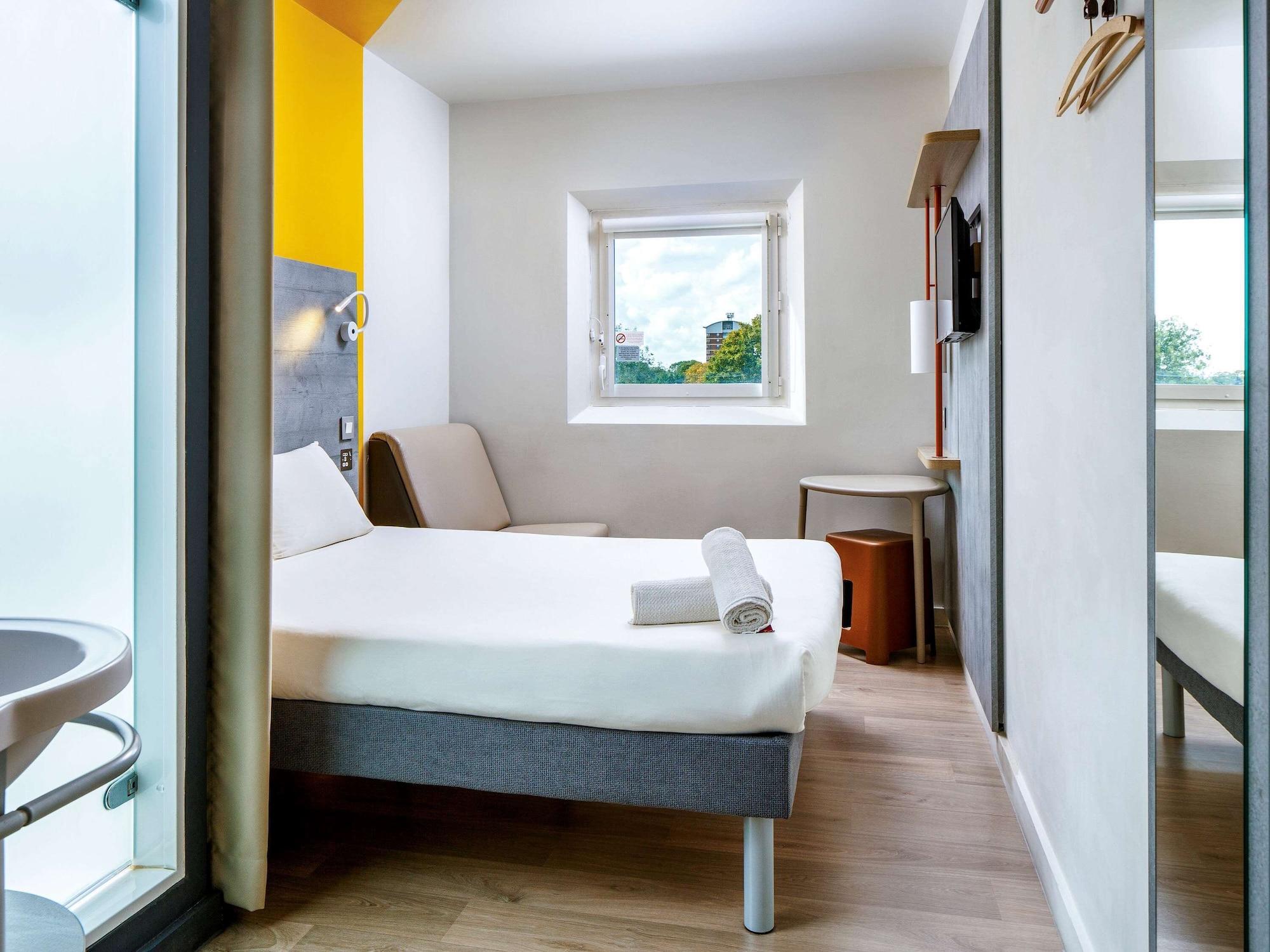 ibis budget London Hounslow Eksteriør bilde