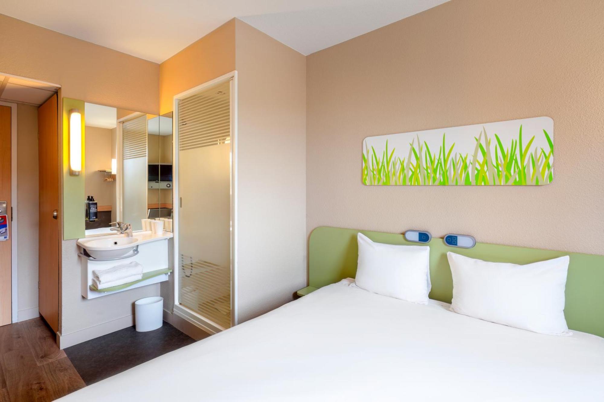 ibis budget London Hounslow Eksteriør bilde