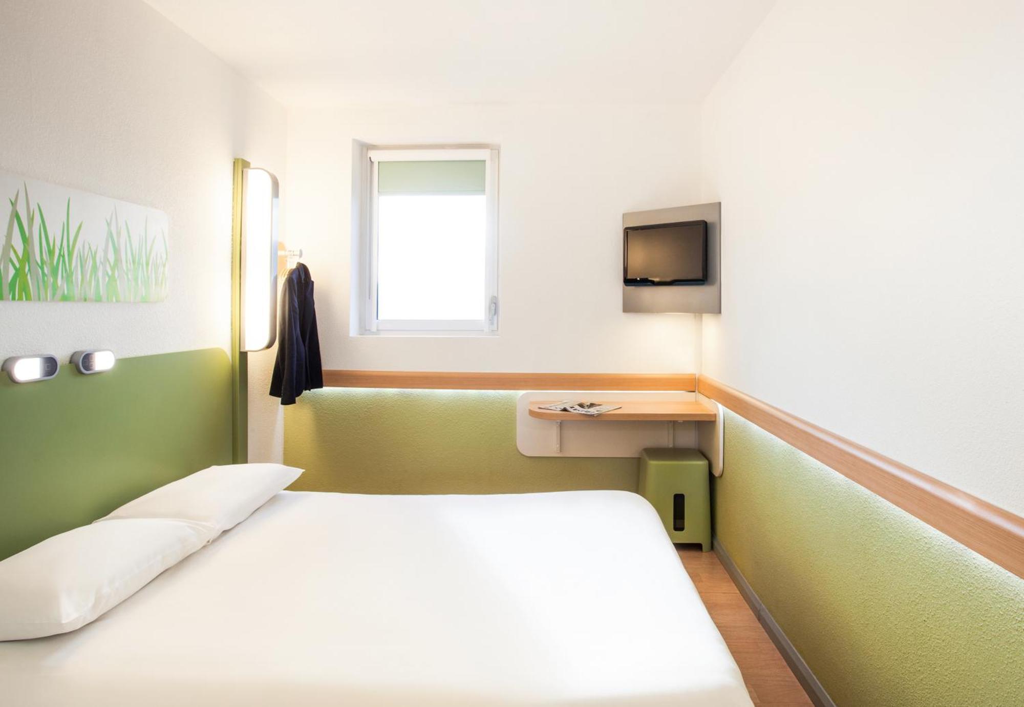 ibis budget London Hounslow Eksteriør bilde