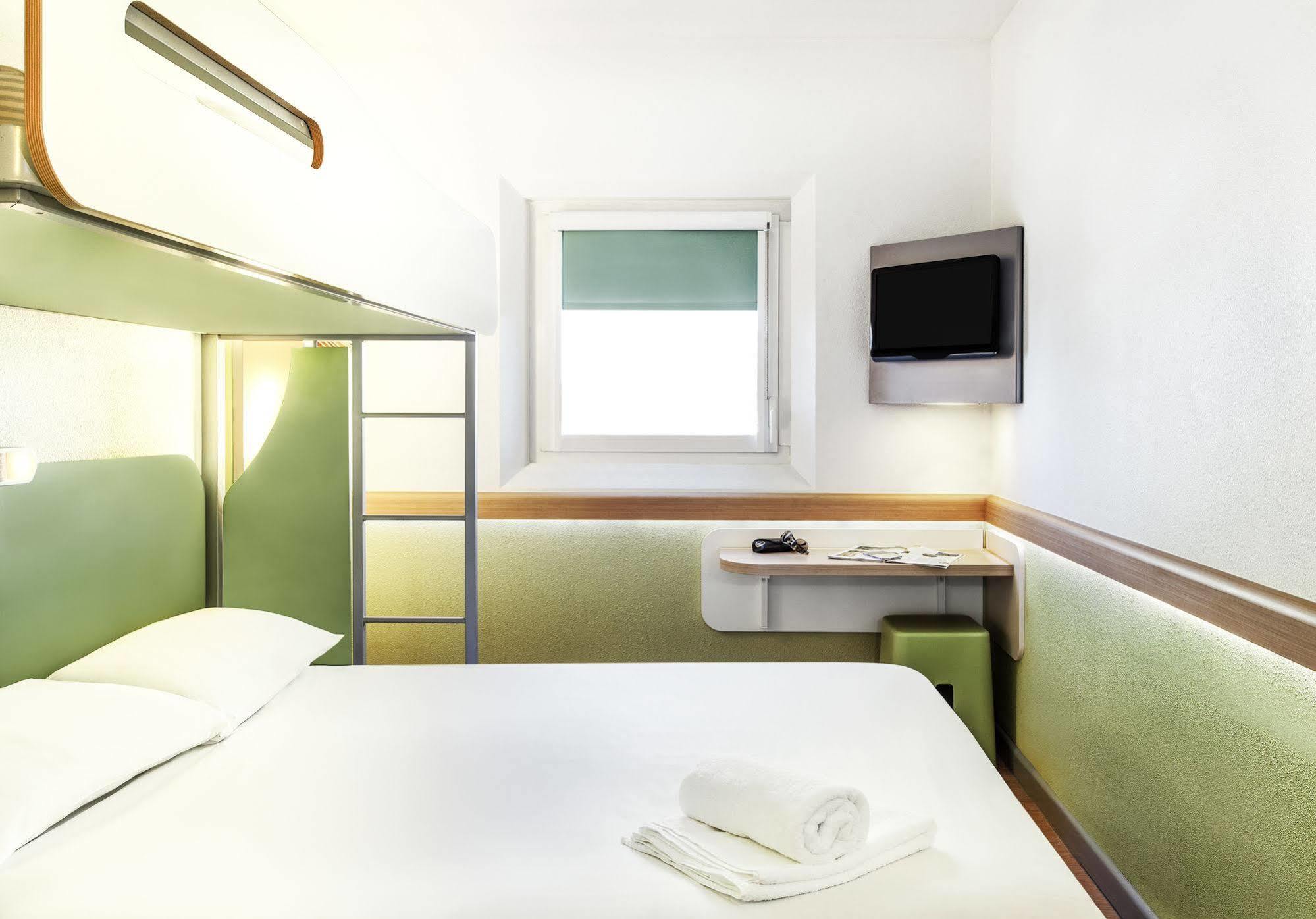 ibis budget London Hounslow Eksteriør bilde